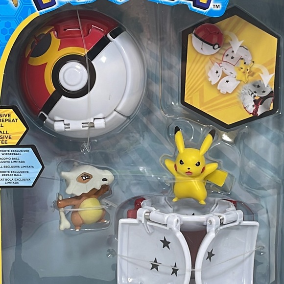 Tomy Pokemon Throw 'N' Pop Duel Pikachu Pokeball & Cubone Repeat Ball Figure Set - Picture 2 of 6